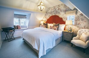 2 Schlafzimmer, Zimmersafe, Bügeleisen/Bügelbrett, WLAN