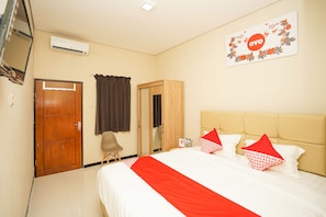 Quarto casal standard, 1 cama de casal | Wi-Fi de cortesia, roupa de cama