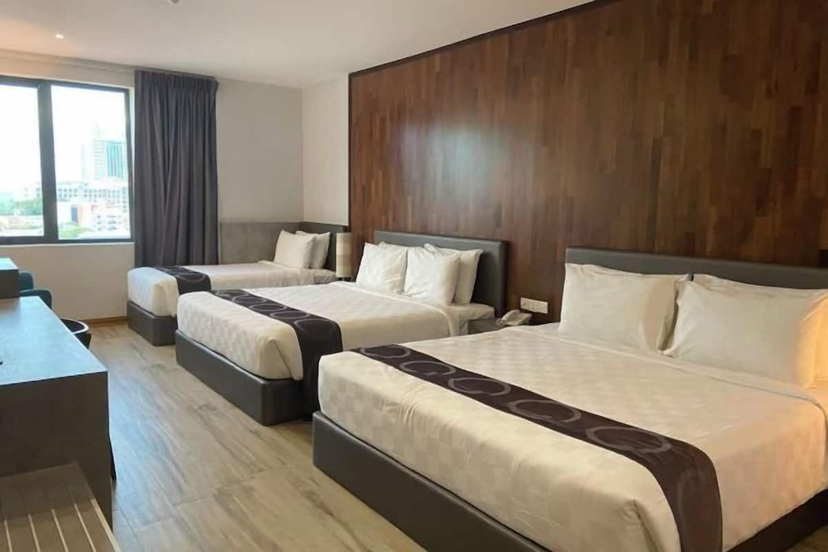 In-room safe, desk, laptop workspace, iron/ironing board