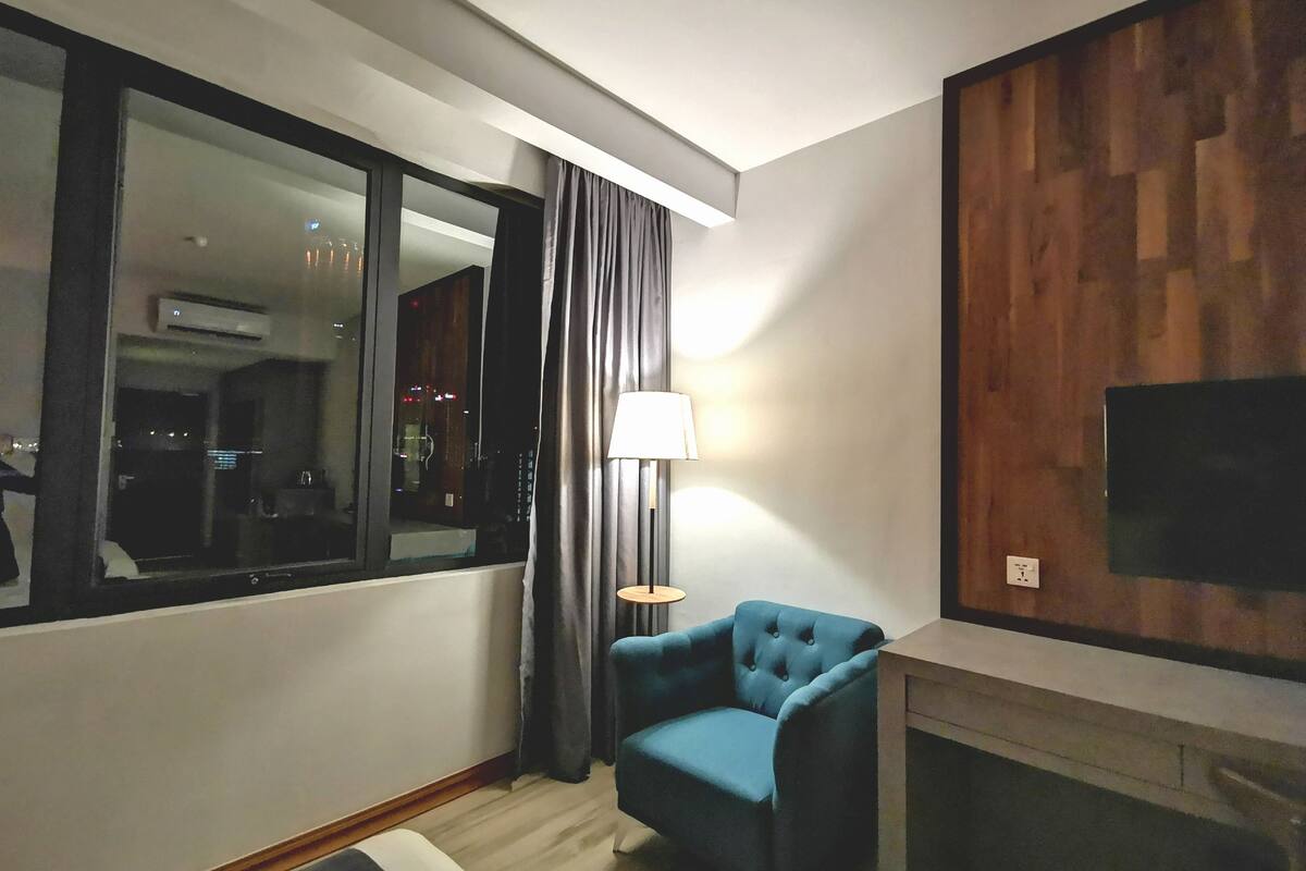 premier king | in-room safe, desk, laptop workspace, iron/ironing board