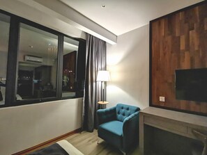 Chambre « Premier » (King) | Coffres-forts dans les chambres, bureau