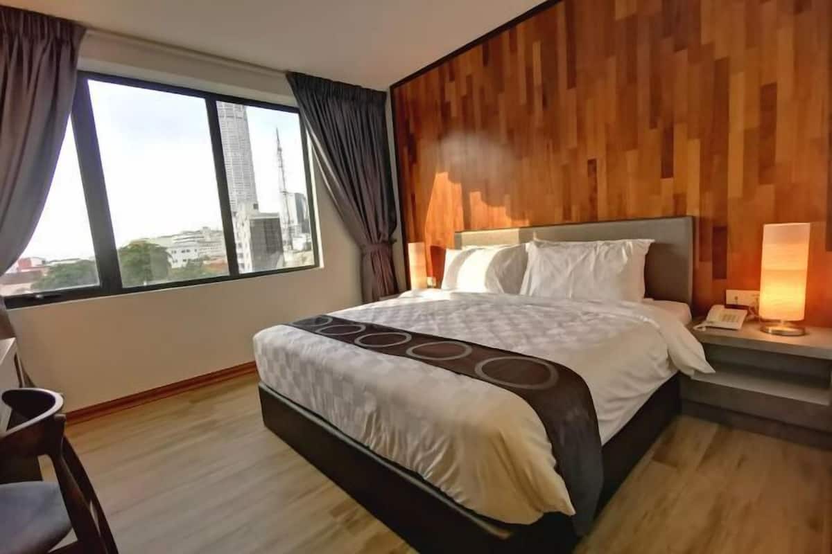 In-room safe, desk, laptop workspace, iron/ironing board
