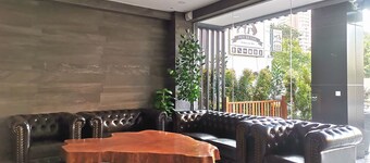 Frame Hotel