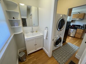 Interior - Quiet, Comfortable & Clean. Easy Access to SF, Berkeley, Contra Costa (Oakland)