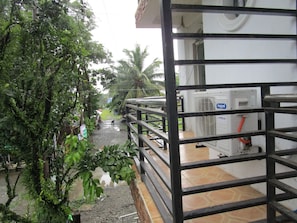 Terrace/patio - ACM Surfing View Hotel (Lanuza)