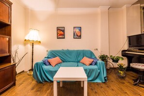 Interior detail - Anita's Exeptional House (Tbilisi)