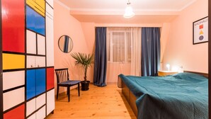 Familienhaus, 2 Schlafzimmer, Stadtblick | Laptopgeeigneter Arbeitsplatz, Bügeleisen/Bügelbrett, kostenloses WLAN