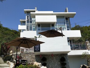 Front of property - 25 Degree Sea Boutique Homestay (Zhoushan)