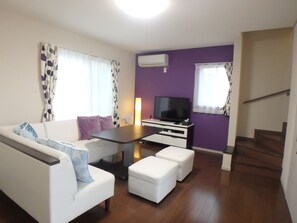 TV de tela plana, DVD player