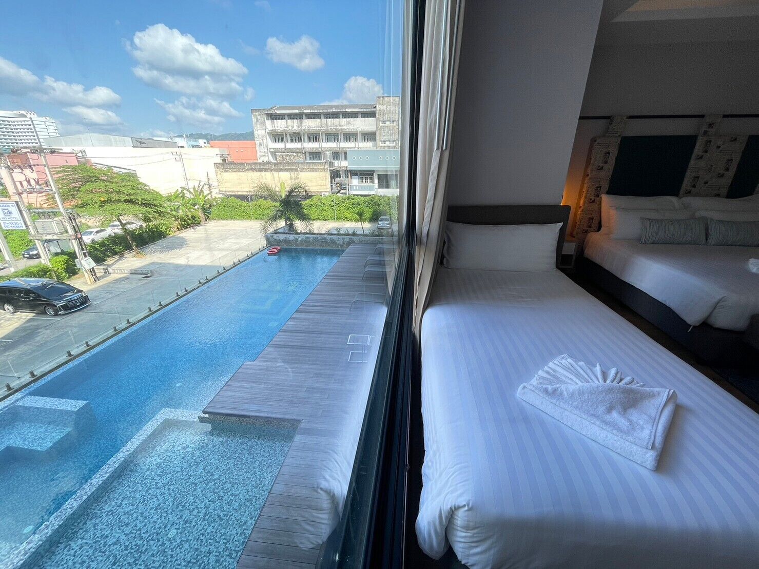 トリプルルーム | ミニバー、セーフティボックス (室内)、デスク、ノートパソコン用作業スペース