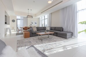 Living room - FAM Living - Mada Residences Downtown (Dubai)