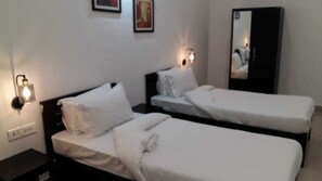 Habitación Confort, 1 cama King size | Cunas y wifi gratis