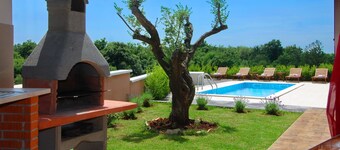 Stylish villa ***** with swimming pool and grill, bicycles, free WiFi