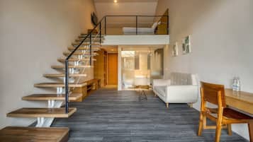 Mezzanine Apartment | Premium bedding, desk, blackout curtains, free WiFi