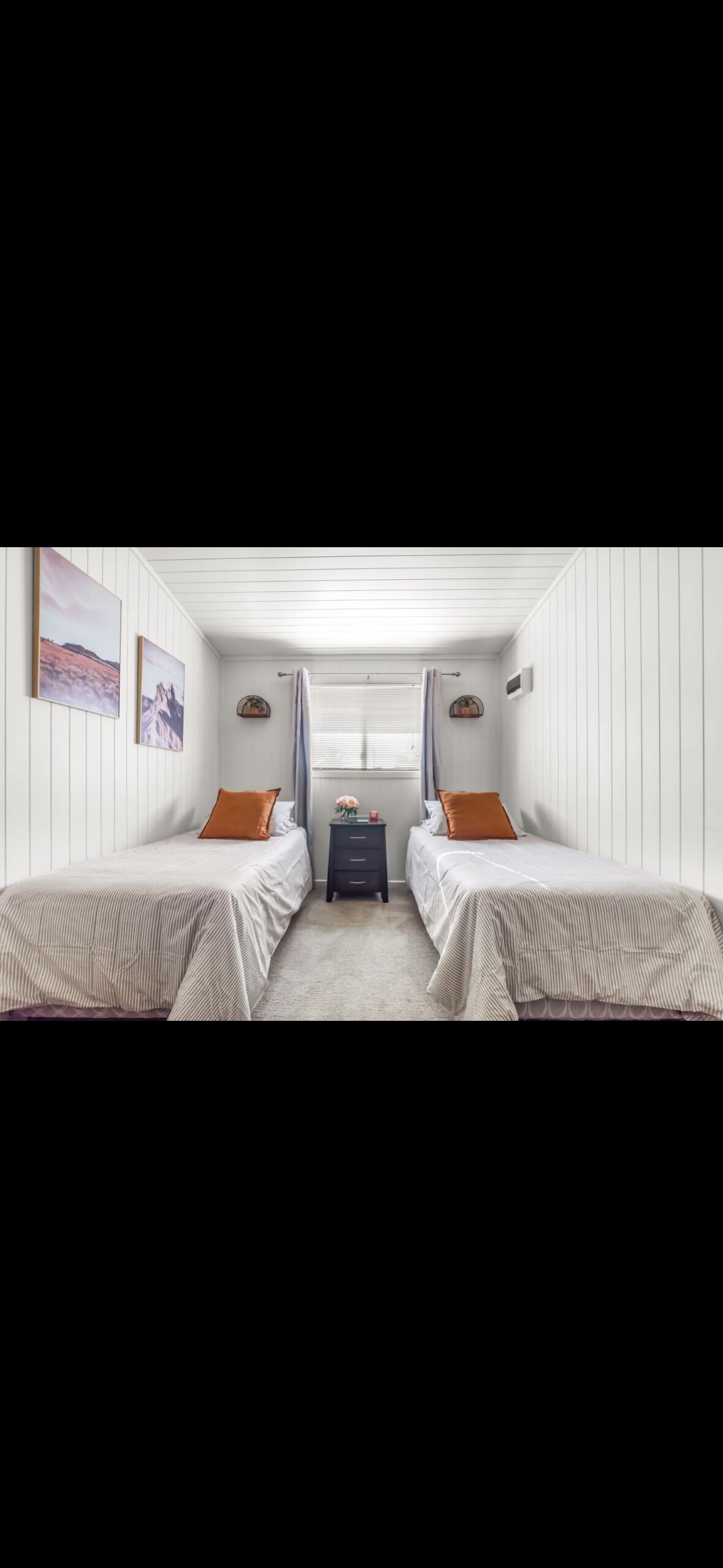 1 bedroom, iron/ironing board, travel crib, bed sheets