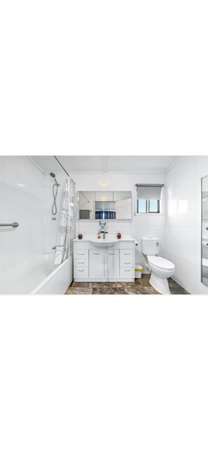 Hair dryer, towels, soap, shampoo - Cottage in Talc Stanthorpe (Stanthorpe)