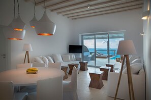 Villa, 4 Bedrooms, Private Pool | Living room