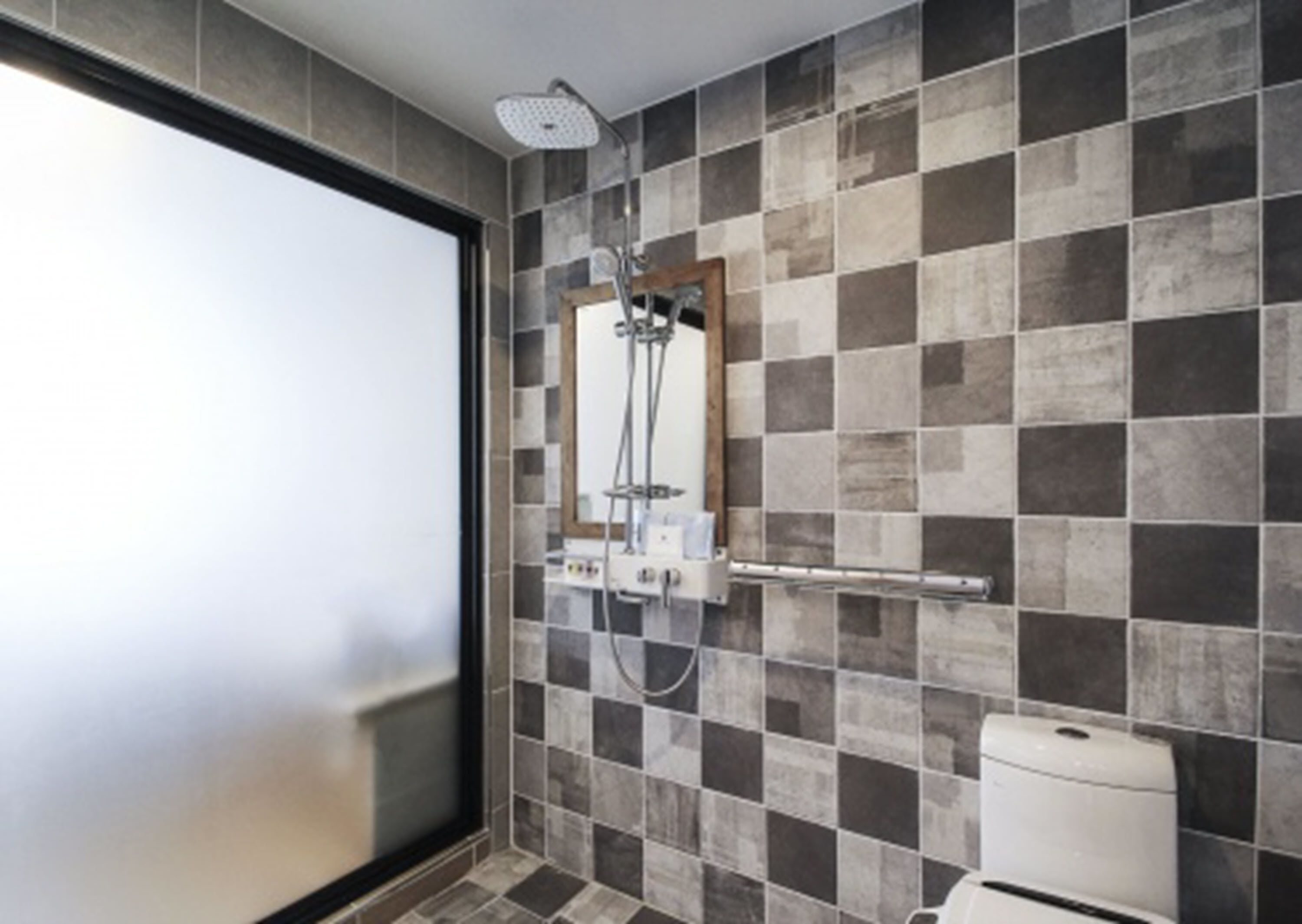 deluxe twin room, movie room | bathroom | separate bathtub and shower, deep-soaking bathtub, hair dryer, slippers