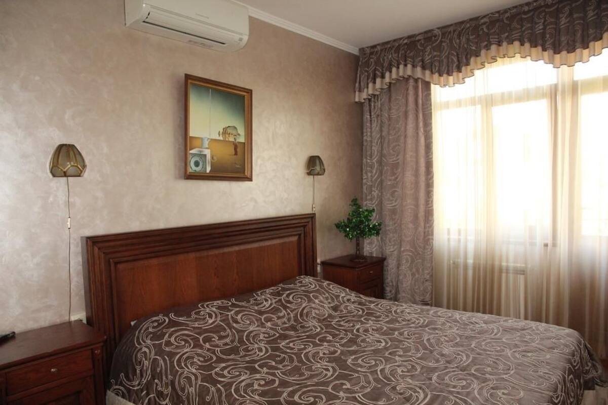 In-room safe, desk, soundproofing, iron/ironing board