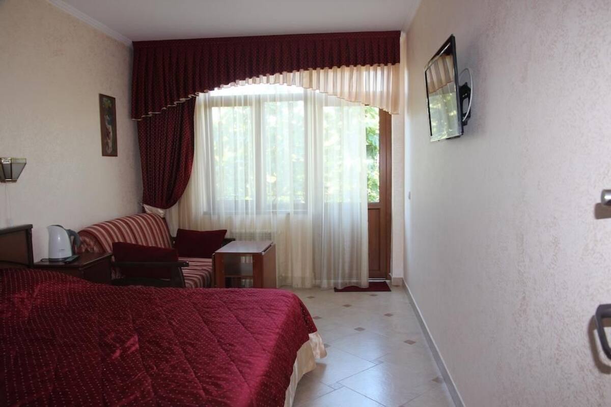 Coffres-forts dans les chambres, bureau, chambres insonorisées