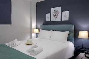 Blackout curtains, soundproofing, iron/ironing board, free WiFi - Nest Studio with Terrace, Acropolis View (Athens)