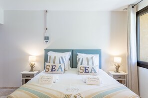 4 Schlafzimmer, Zimmersafe, Bügeleisen/Bügelbrett, WLAN