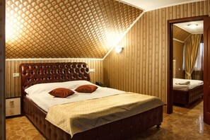 スタンダード ルーム ベッド (複数台) ガーデンビュー | デスク、遮光カーテン、WiFi (無料)