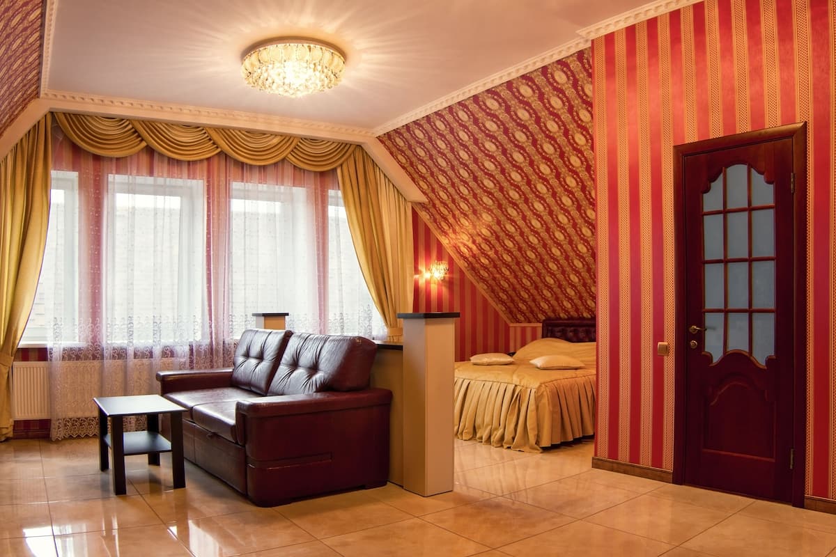 Quarto superluxo | Escrivaninha, cortinas blackout, Wi-Fi de cortesia