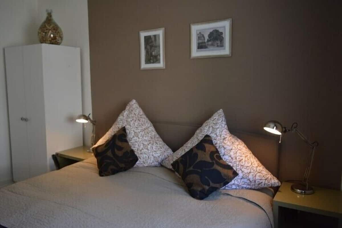 Departamento Confort, 1 cama King size, para no fumadores, balcón (Moselsteig) | Tabla de planchar con plancha, cunas, camas extra y wifi gratis