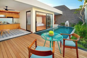 Private kitchenette - Ayona Villa Seminyak by Ini Vie Hospitality (Kerobokan)