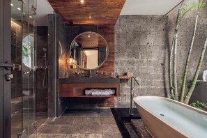 浪漫別墅, 1 間臥室, 私人泳池 (Floating Bathtub) | 浴室