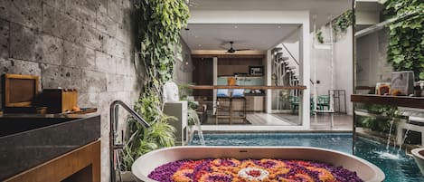 Grand Villa, 1 Bedroom, Private Pool | Bathroom