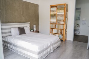 5 habitaciones, tabla de planchar con plancha, cuna de viaje y wifi