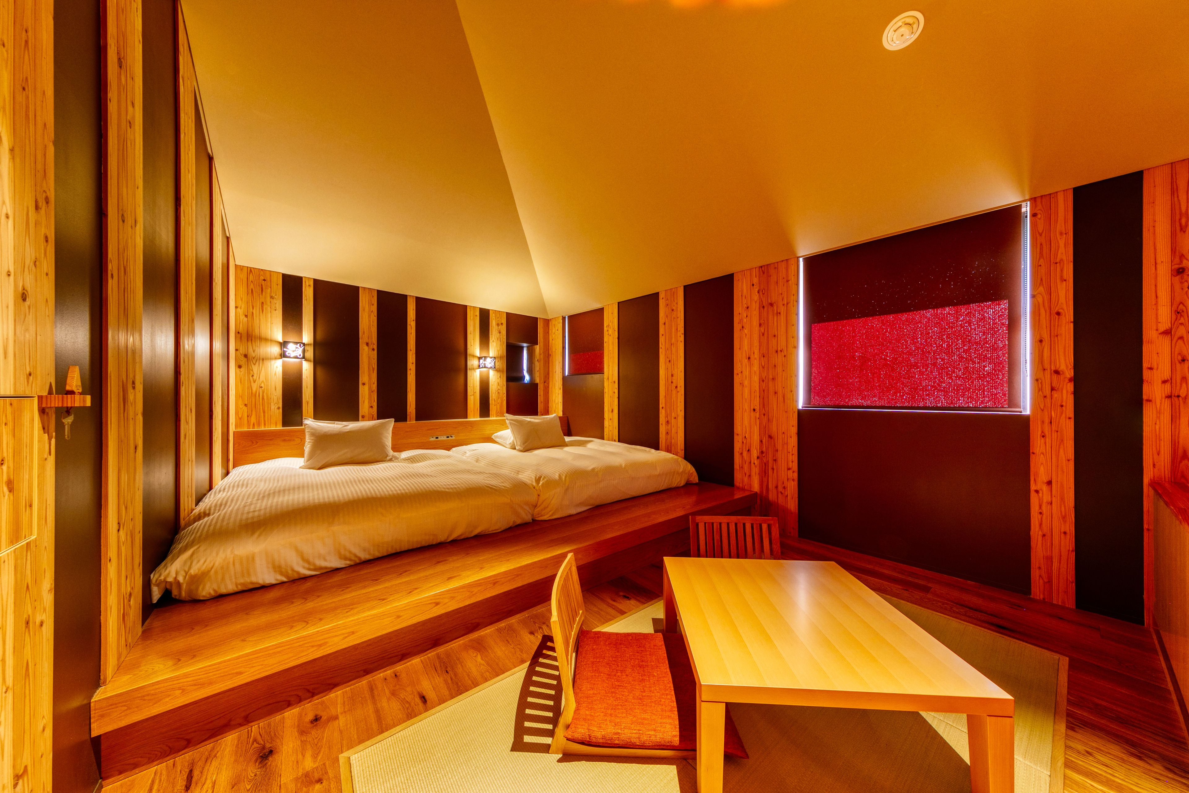 deluxe twin room | free wifi, bed sheets