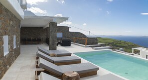 Seasonal outdoor pool, pool umbrellas, sun loungers