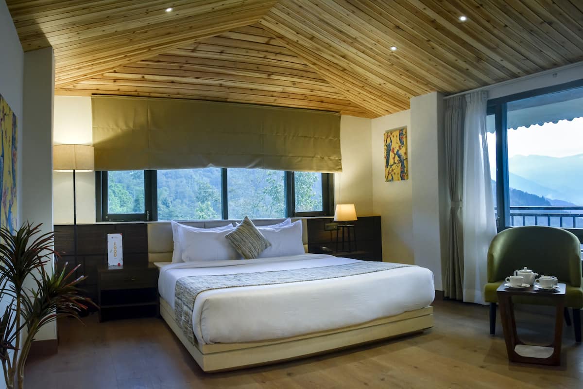 Soundproofing, iron/ironing board, rollaway beds, free WiFi