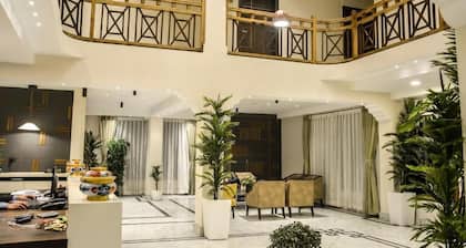 Udaan Olive Hotel & Spa Pelling
