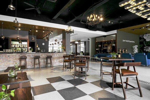 Breakfast, lunch, dinner served; local and international cuisine  - West Phu Quoc Hotel (Phu Quoc)