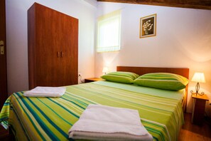 Familienvilla, Meerblick, Poolseite