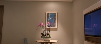 Emerald Bay Hotel Fuxian Lake