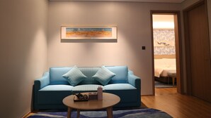 Suite Deluxe, 2 habitaciones | Ropa de cama de alta calidad, edredones de plumas, minibar y caja fuerte