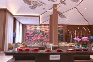 Buffet - Emerald Bay Hotel Fuxian Lake (Yuxi)