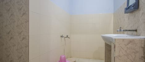 Chambre Standard | Salle de bain | Douche