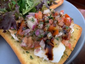Dining - The Lady Hampshire (Camperdown)