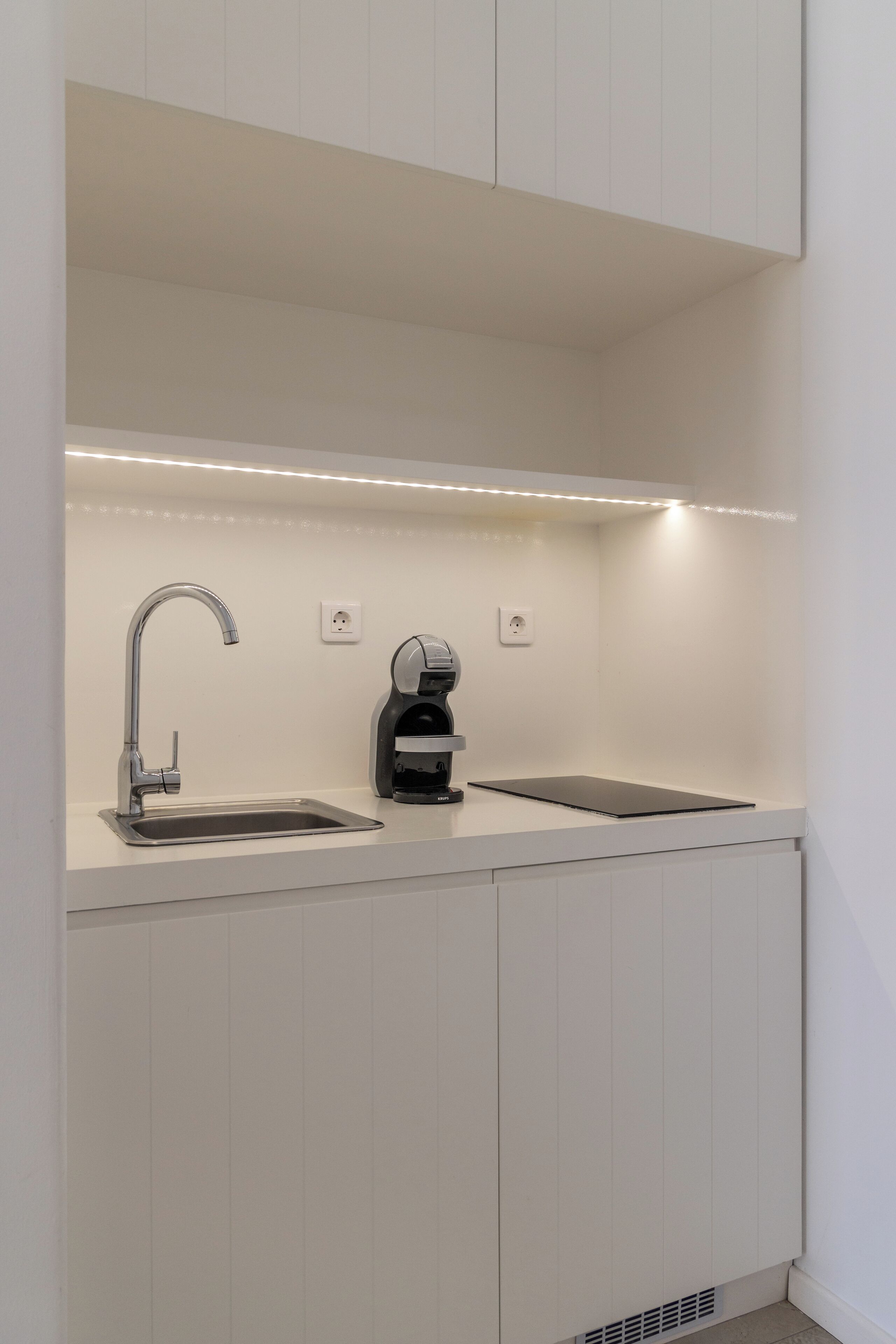 superior suite | minibar, in-room safe, desk, blackout curtains