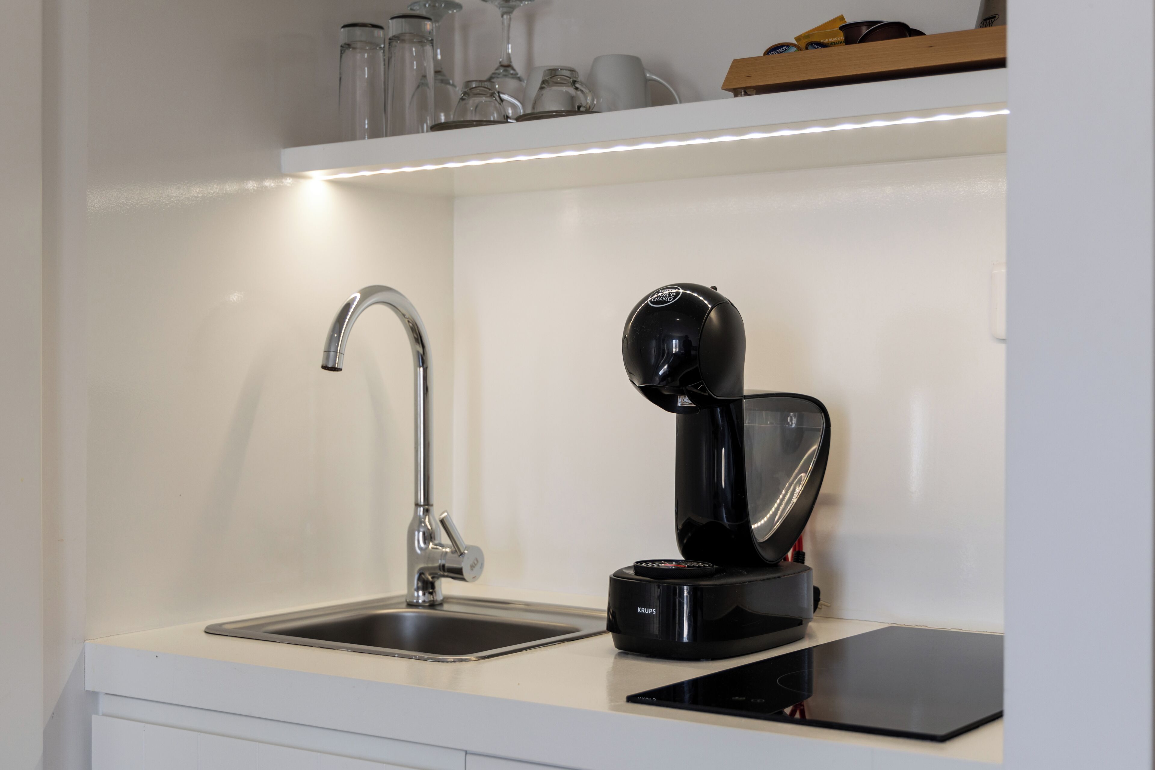 superior suite | minibar, in-room safe, desk, blackout curtains