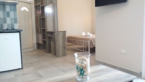 高級開放式套房 | 私人小型廚房 | 雪櫃、爐具、電熱水壺、多士爐