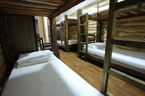 Bed In a 6 Bed Dormitory | Seterika/papan seterika, Wi-fi percuma, cadar katil