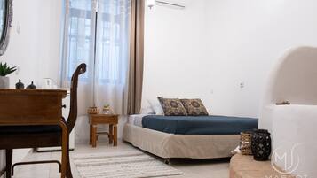 Signatur-dobbeltværelse - 1 queensize-seng | 1 soveværelse, pengeskab på værelset, gratis Wi-Fi, sengetøj