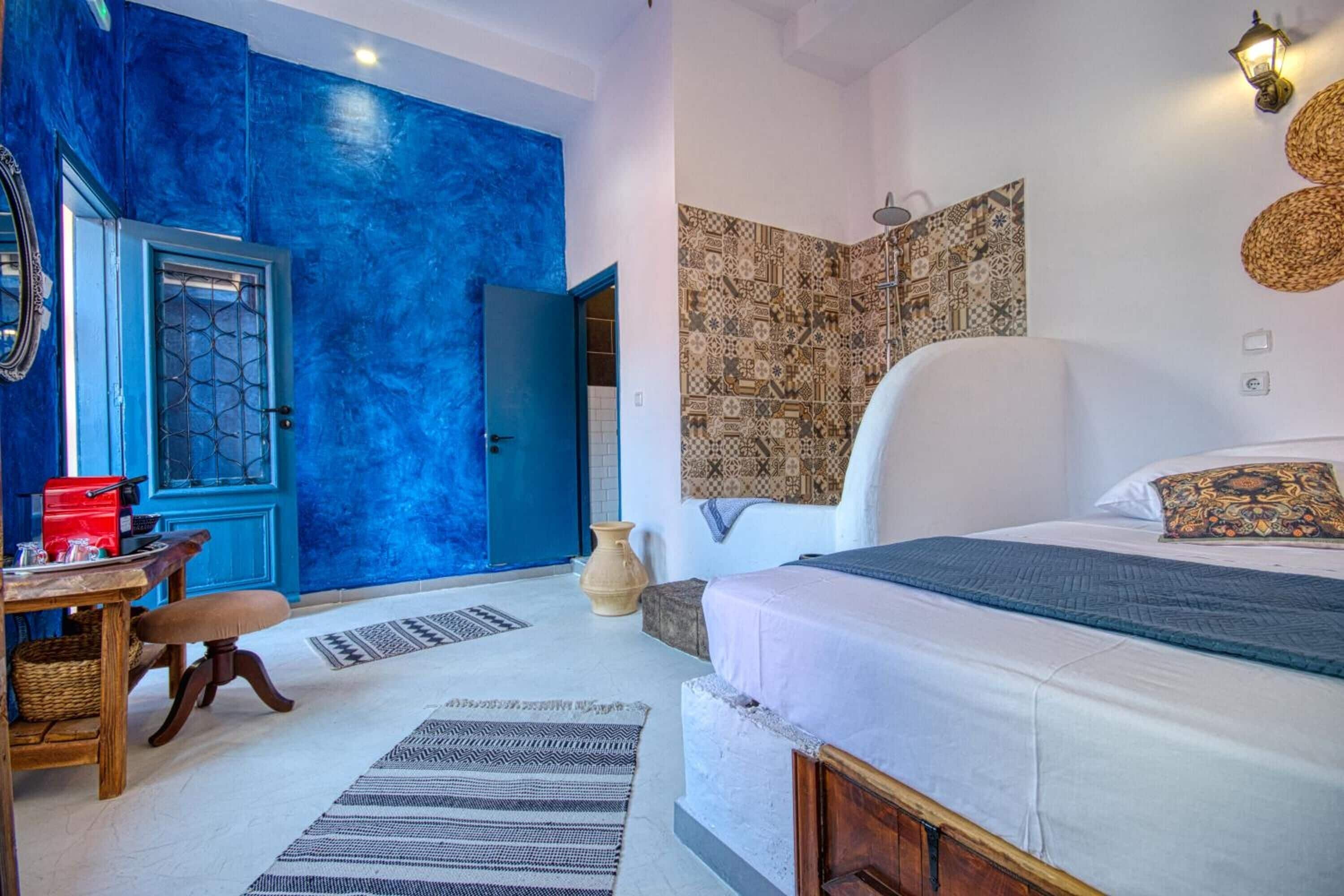 Zimmersafe, kostenloses WLAN, Bettwäsche